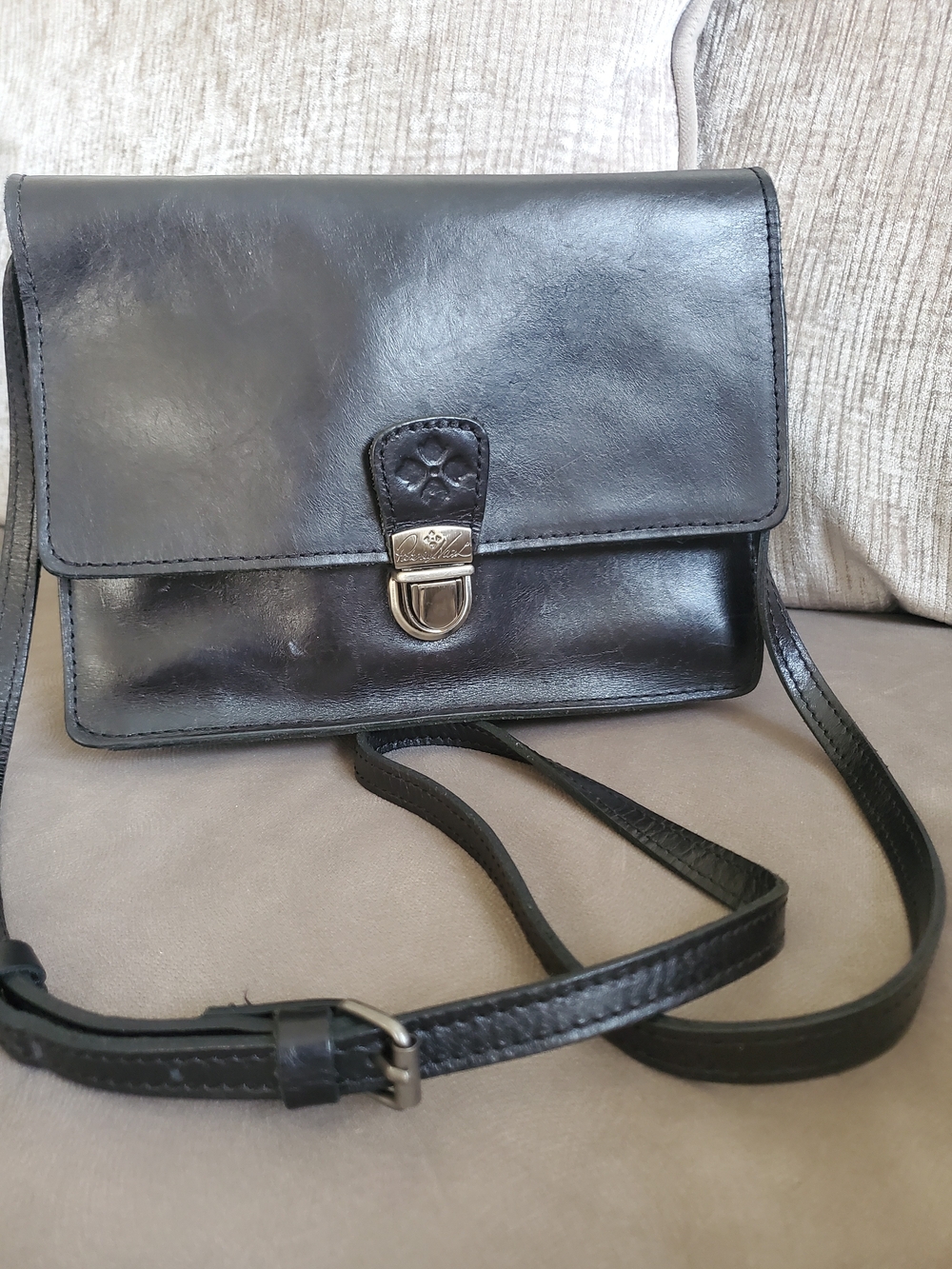 Patricia Nash Black Leather Crossbody with Silver Clasp Womens